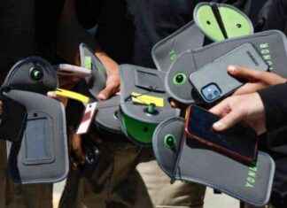 Legislation Proposed to Ban Cell Phones During School Hours legislation-proposed-to-ban-cell-phones-during-school-hours