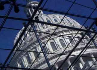 Man Arrested for Bringing Gun on U.S. Capitol Tour man-arrested-for-bringing-gun-on-us-capitol-tour