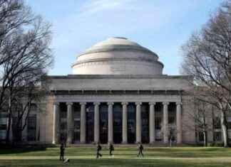 MIT Campus on Lockdown as Police Search for Wanted Suspect mt-campus-on-lockdown-as-police-search-for-wanted-suspect