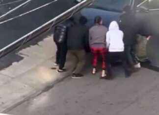 Residents in Lawrence come together to save woman trapped under car residents-in-lawrence-come-together-to-save-woman-trapped-under-car