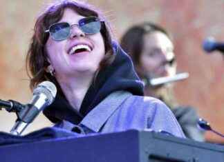 Clairo’s New Video Features Special Guest: Watch Now clairos-new-video-features-special-guest-watch-now