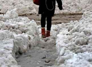 Enforce Clear Sidewalks: Boston’s Neighboring Cities Act enforce-clear-sidewalks-bostons-neighboring-cities-act