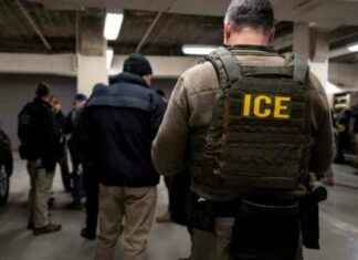 ICE arrests 11 roofing workers in Lowell in immigration raid ce-arrests-11-roofing-workers-in-lowell-in-immigration-raid