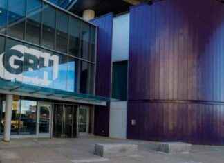 Local NPR Station Executives Express Concerns Over Funding Cuts local-npr-station-executives-express-concerns-over-funding-cuts