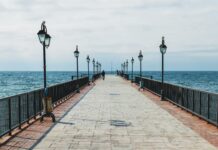 Duxbury Pier Light: Discover The Hidden Gem Guiding Mariners Safely