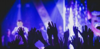 Duxbury MA Zach Bryan: Why This Rising Star Is Captivating Fans