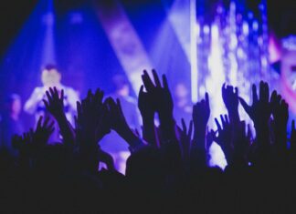 Duxbury MA Zach Bryan: Why This Rising Star Is Captivating Fans