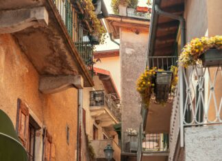 The Village At Duxbury MA: Discover Hidden Gems and Local Charm