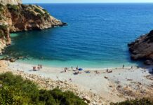 Farfars Duxbury: Discover The Hidden Culinary Gem That Amazes