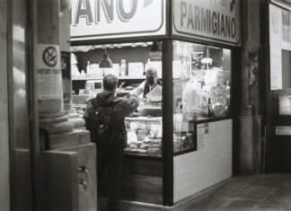 Duxbury Deli Secrets Revealed: Why Locals Can’t Stop Visiting