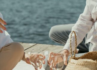 Brahmin Duxbury Weekender: Why Is It The Ultimate Travel Bag?