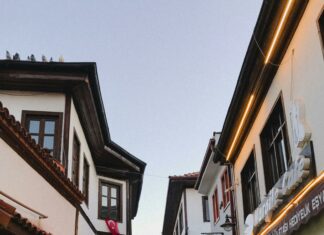 Village At Duxbury: Discover Hidden Gems and Charming Local Life